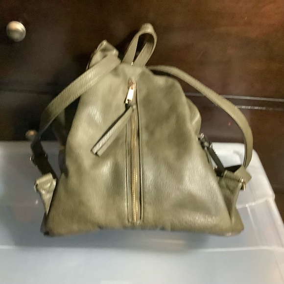 Backpack - Picture 2 of 4